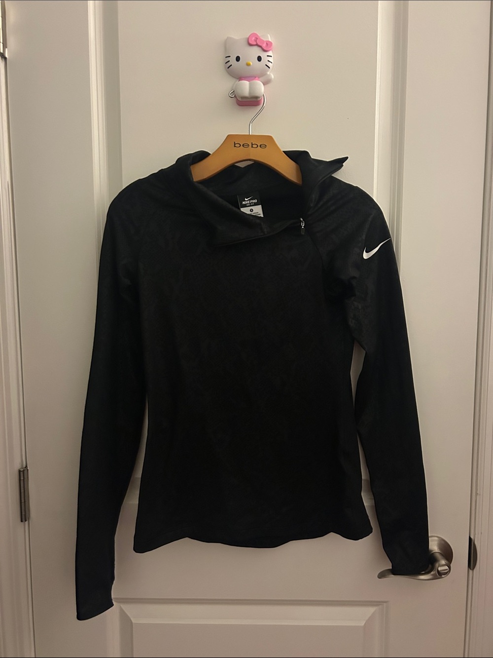 Nike Black Snake Print Women's Long-Sleeve Pullover